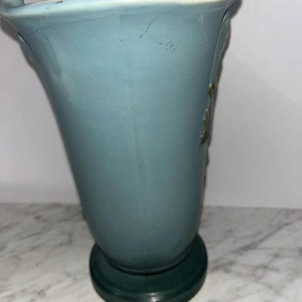 Weller Pottery Oak Leaf Vase 10.25